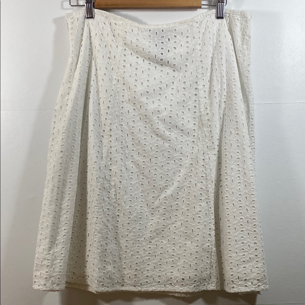100% Cotton White Eyelet Lace A-Line Midi Skirt - Picture 5 of 7